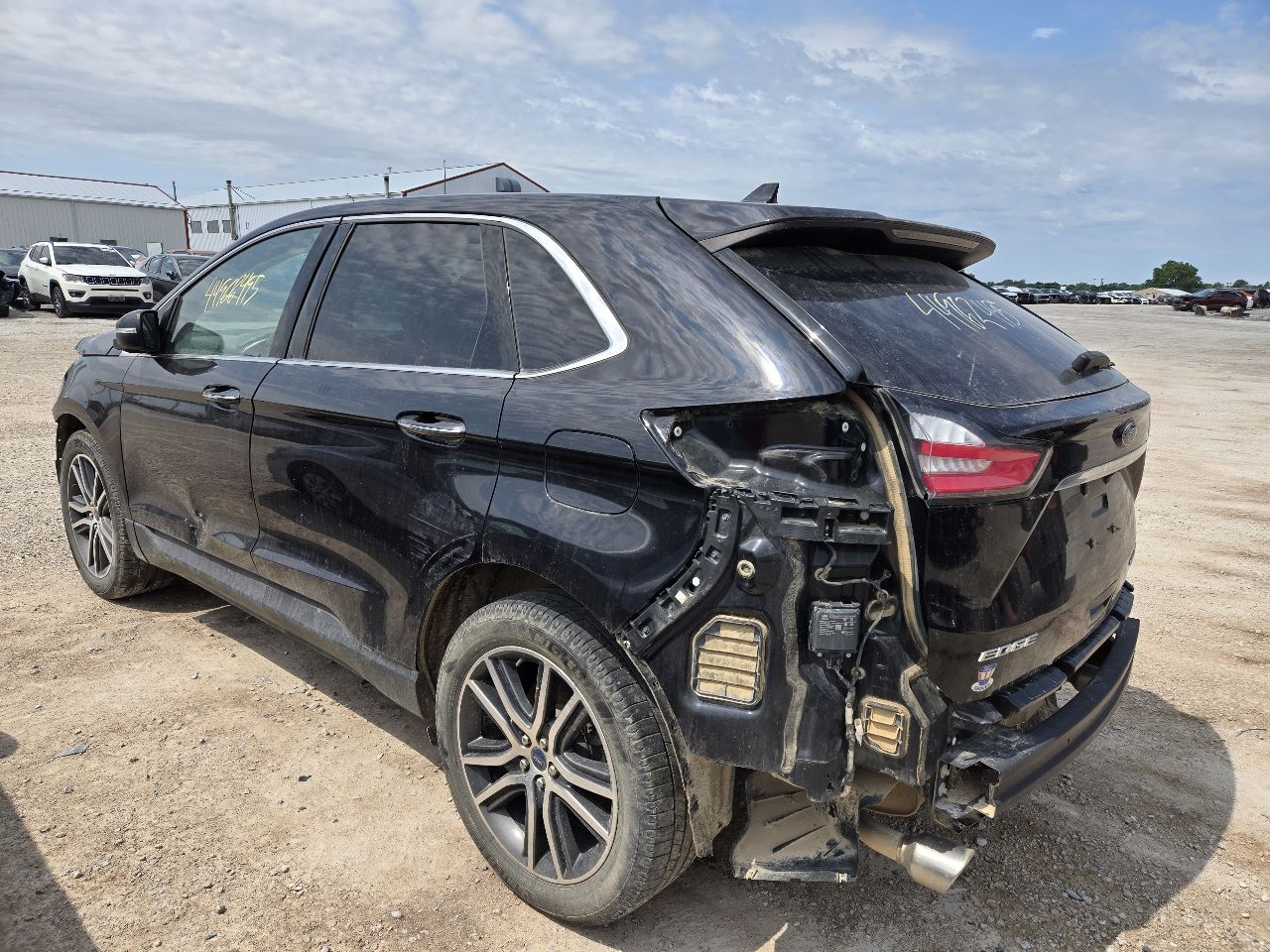 https://f005.backblazeb2.com/file/img-partshotlines-com/Inventory/EX441/Vehicle/250921_05.jpg