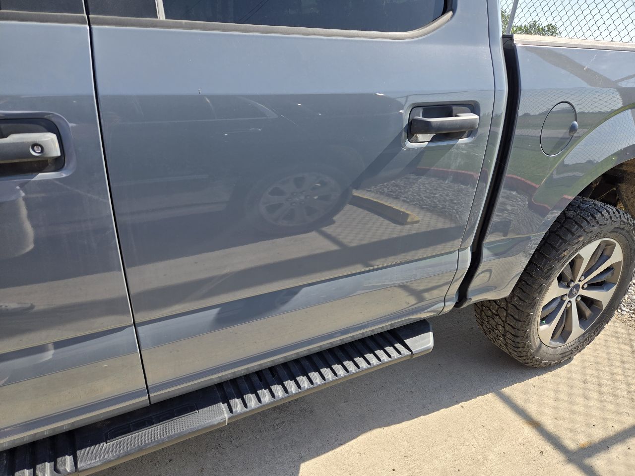 Vehicle/250939_04.jpg