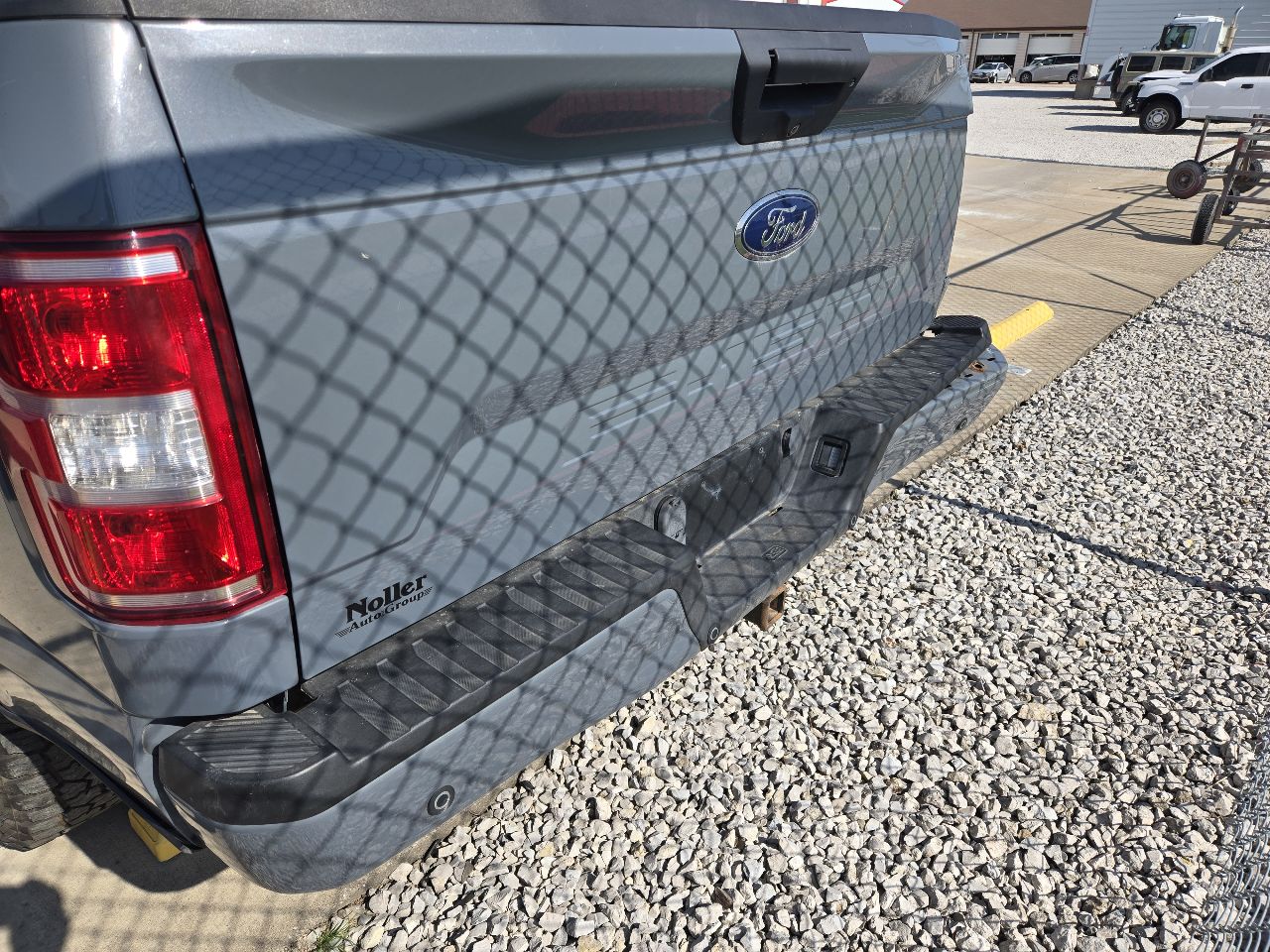 Vehicle/250939_08.jpg