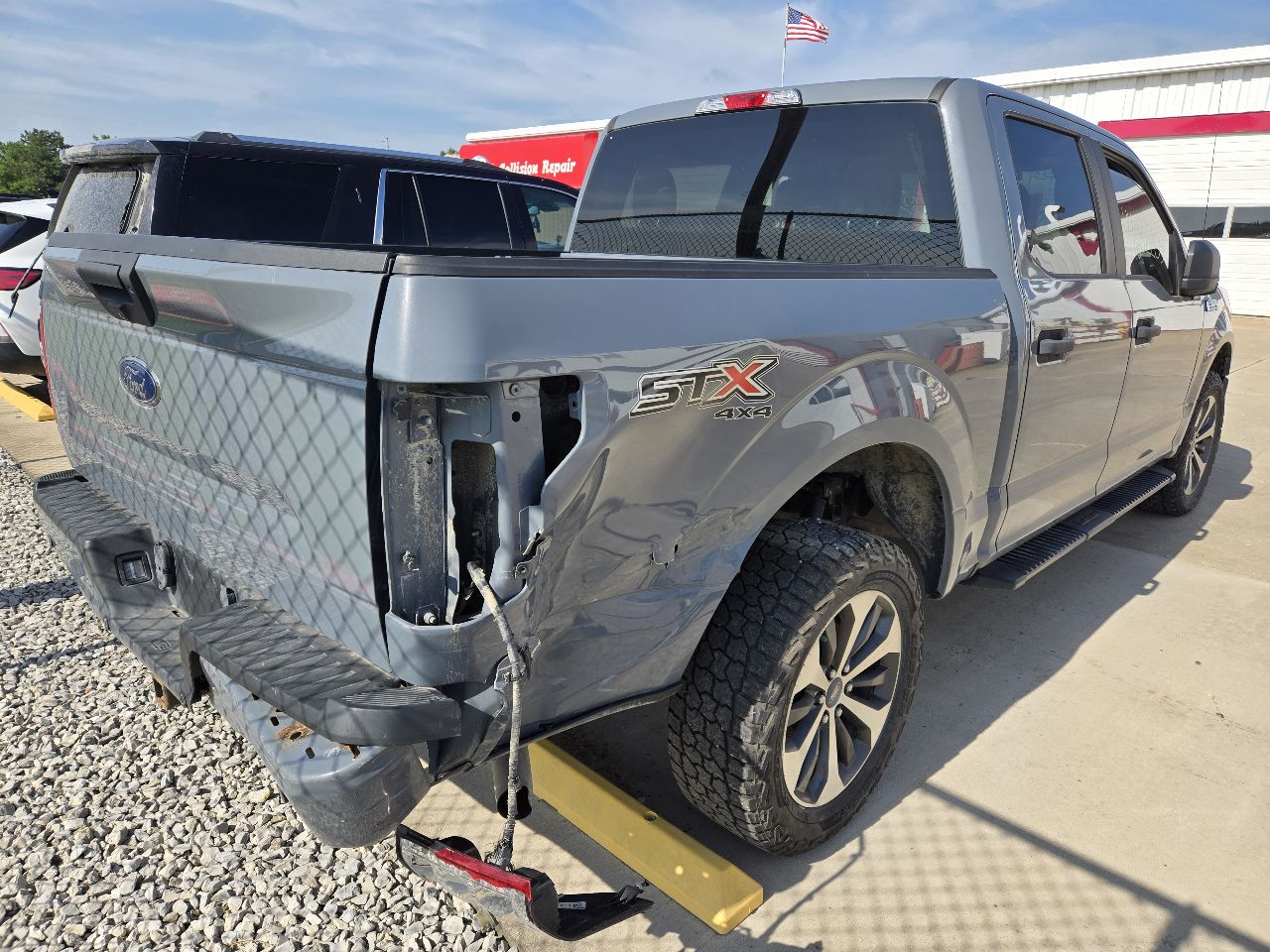 Vehicle/250939_10.jpg