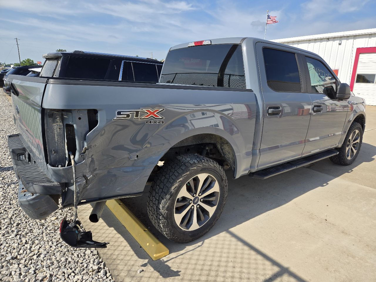 Vehicle/250939_11.jpg