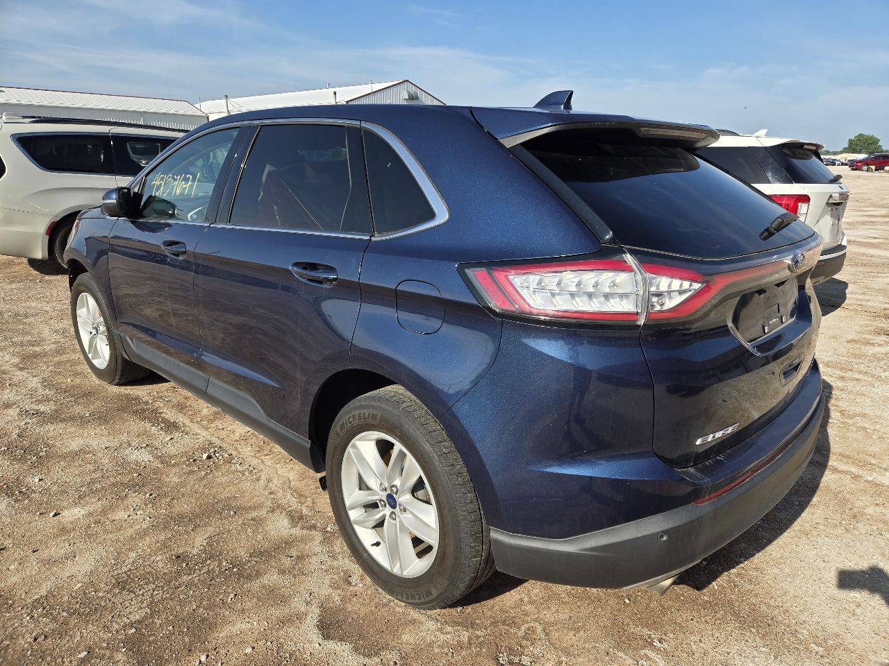 Vehicle/250940_06.jpg