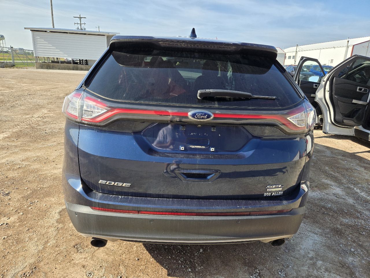 Vehicle/250940_07.jpg
