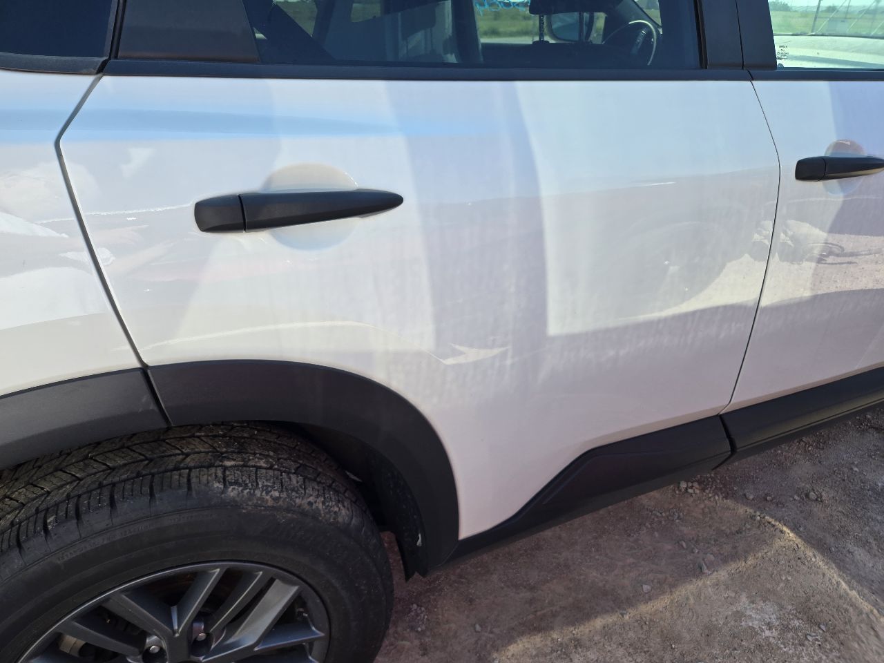 Vehicle/250944_09.jpg