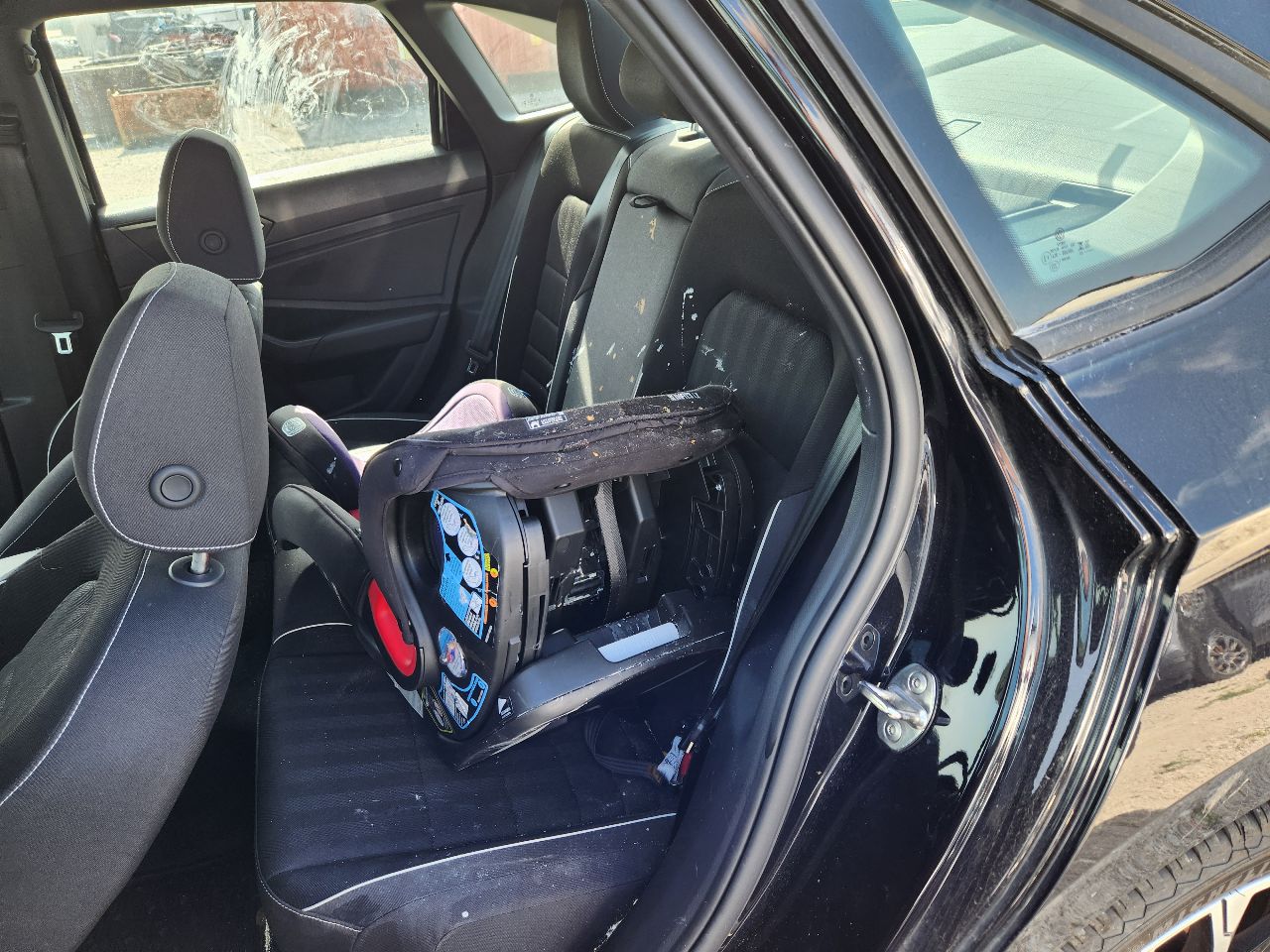 Vehicle/250955_12.jpg