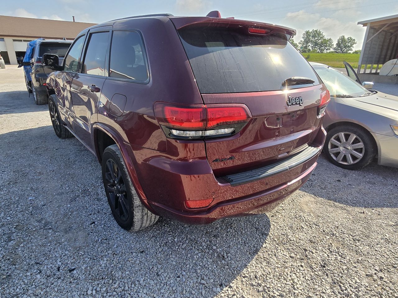 https://f005.backblazeb2.com/file/img-partshotlines-com/Inventory/EX441/Vehicle/250989_04.jpg