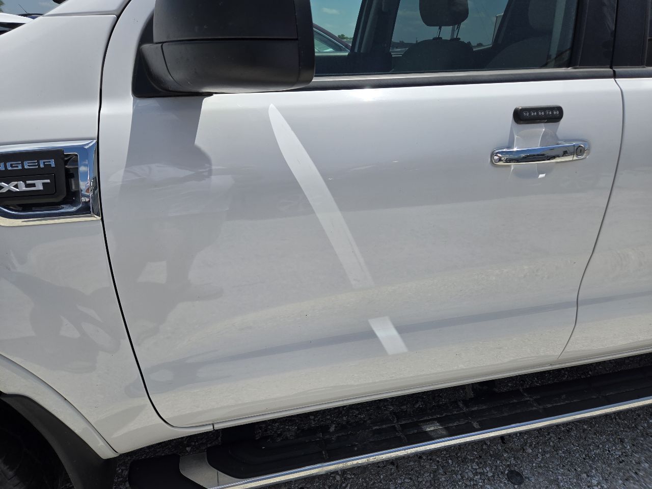 https://f005.backblazeb2.com/file/img-partshotlines-com/Inventory/EX441/Vehicle/251011_03.jpg
