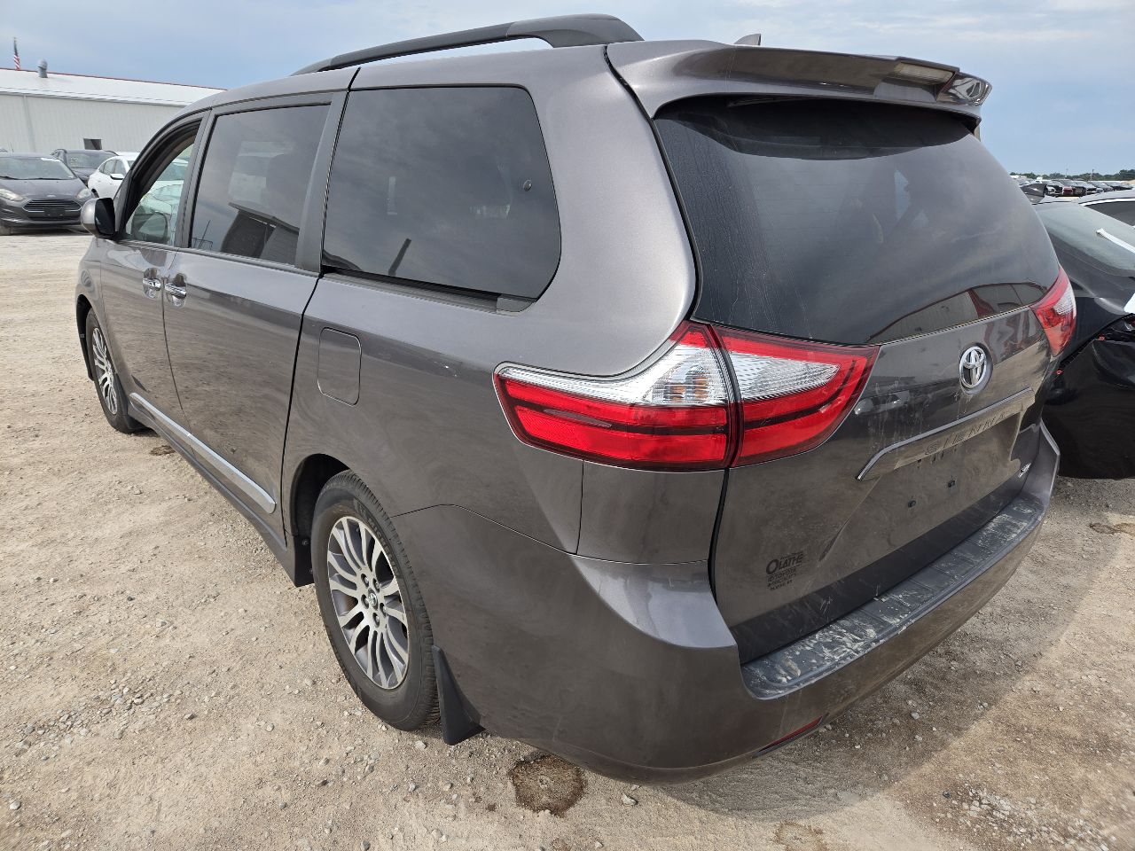https://f005.backblazeb2.com/file/img-partshotlines-com/Inventory/EX441/Vehicle/251048_06.jpg