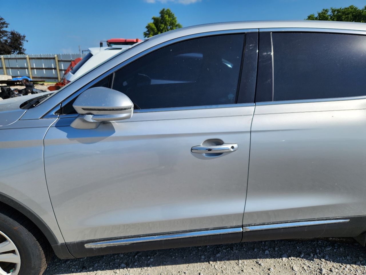 Vehicle/251057_09.jpg