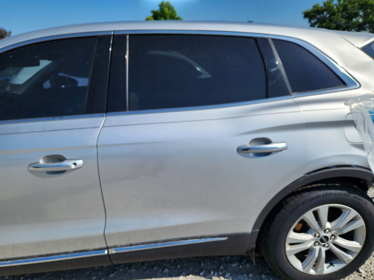Vehicle/251057_10.jpg