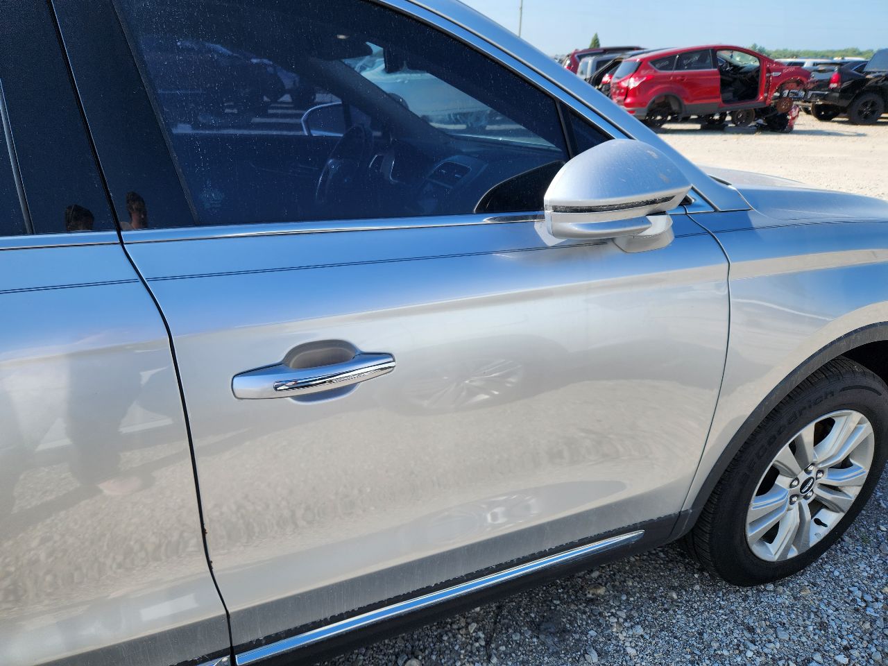 Vehicle/251057_12.jpg