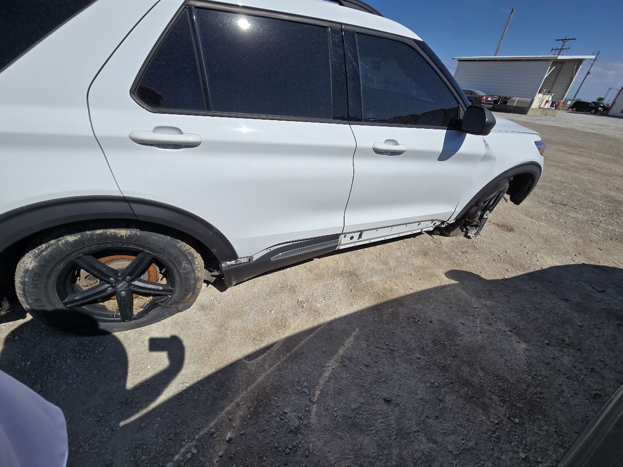 https://f005.backblazeb2.com/file/img-partshotlines-com/Inventory/EX441/Vehicle/251080_10.jpg