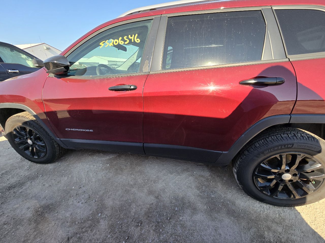 Vehicle/251094_05.jpg