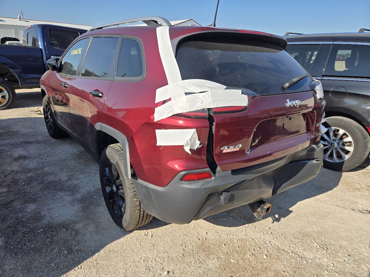 Vehicle/251094_06.jpg