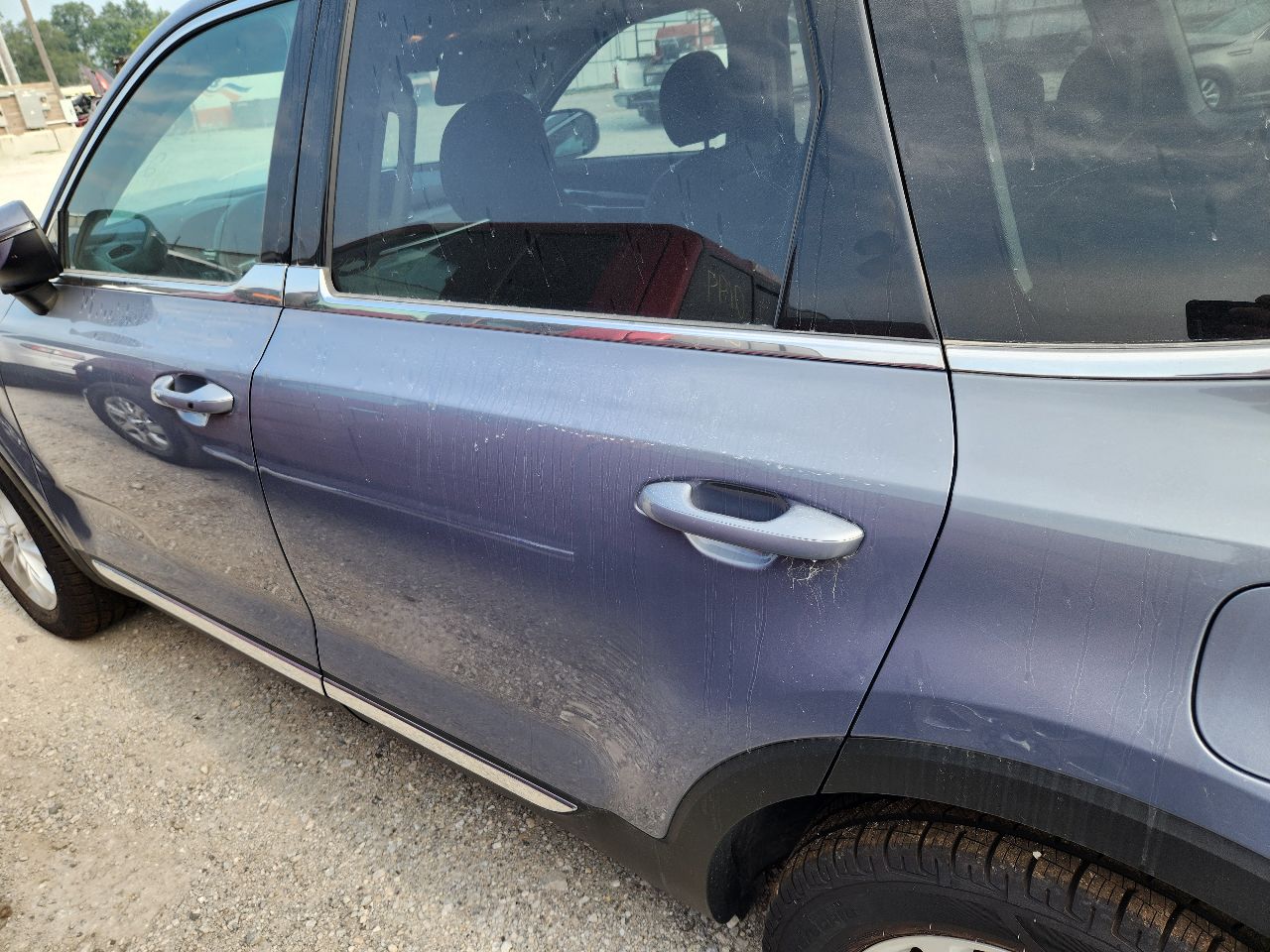 Vehicle/251142_08.jpg