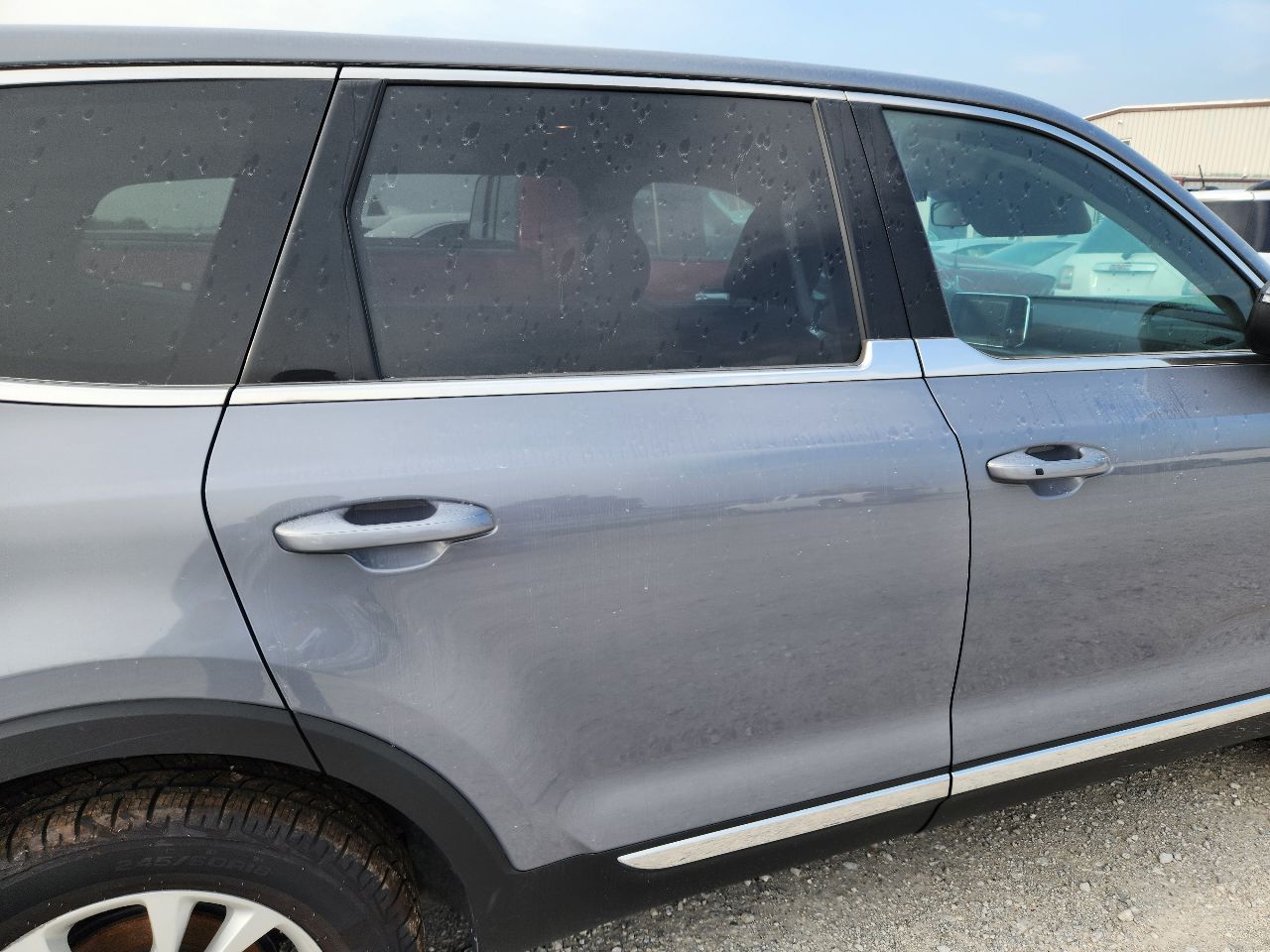 Vehicle/251142_11.jpg