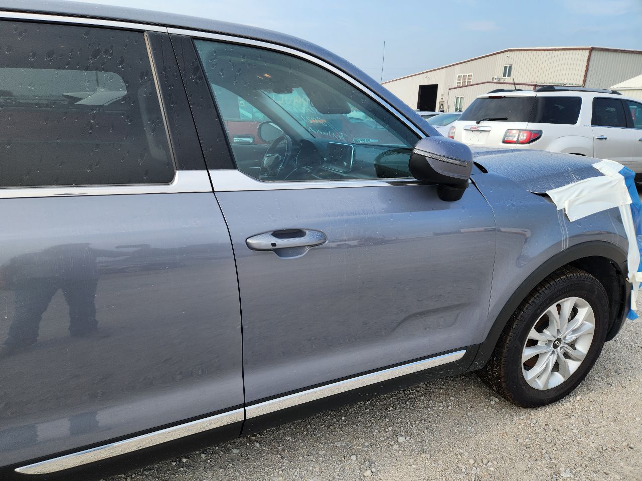 Vehicle/251142_12.jpg