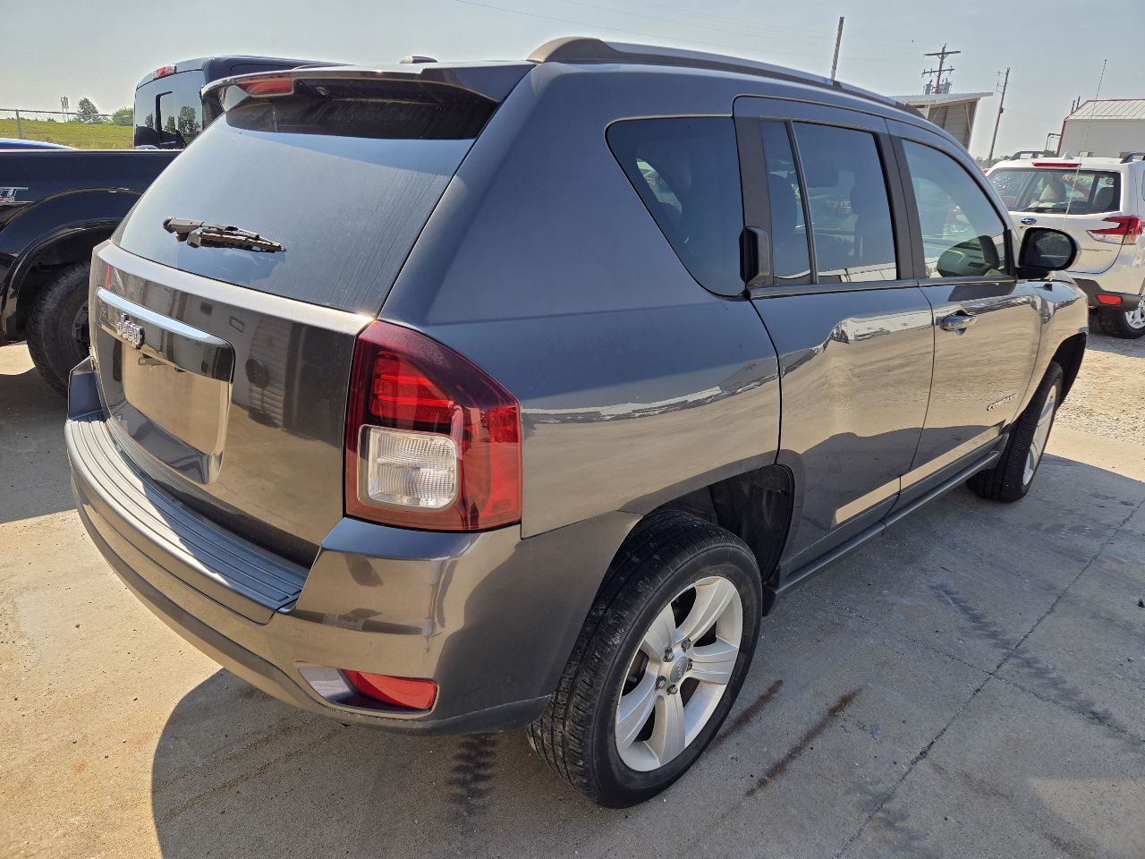 Vehicle/251177_06.jpg