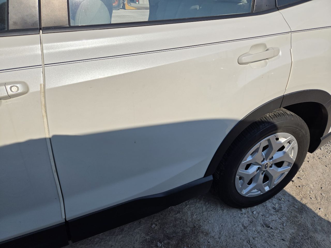 https://f005.backblazeb2.com/file/img-partshotlines-com/Inventory/EX441/Vehicle/251178_04.jpg