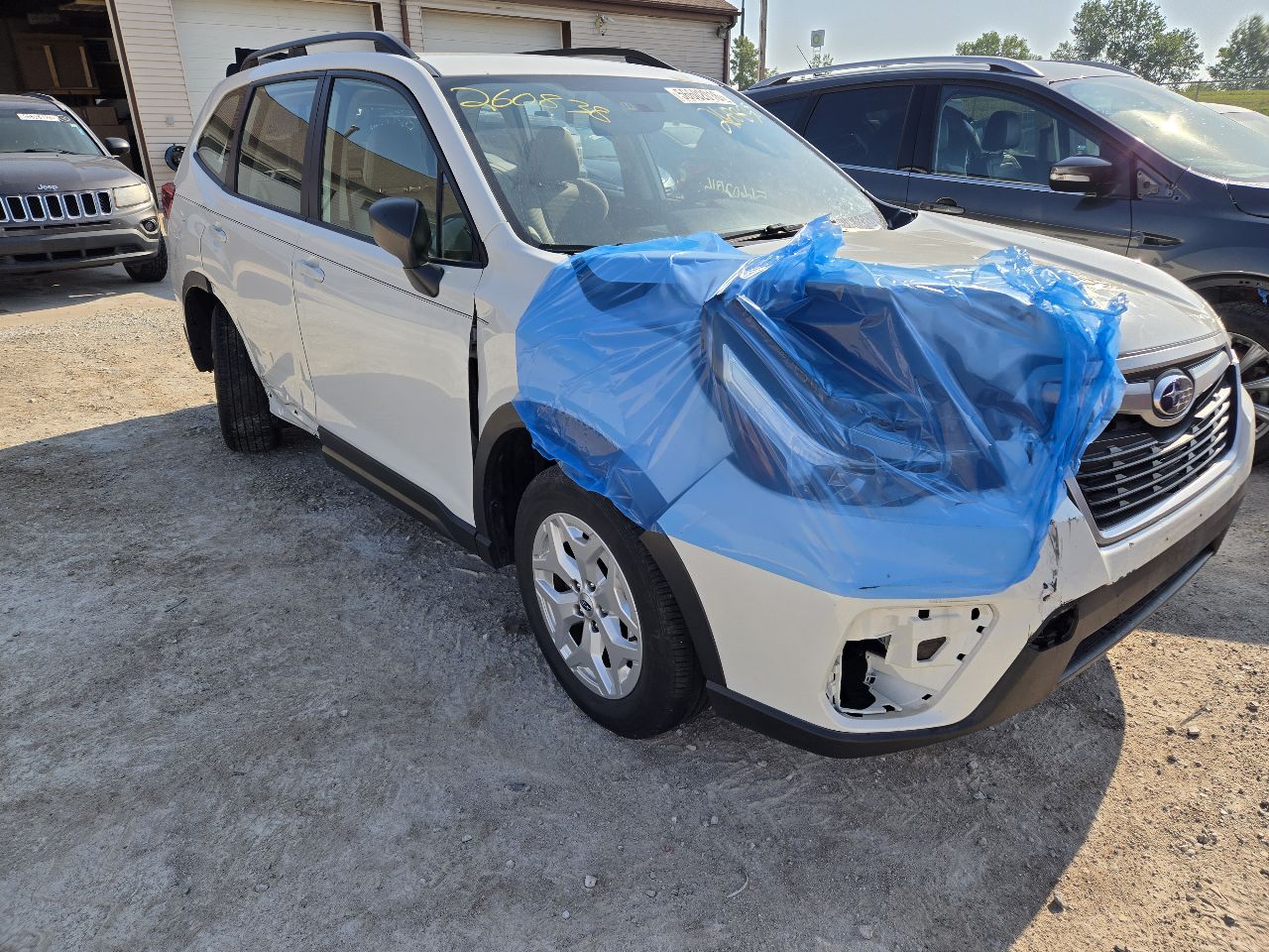 https://f005.backblazeb2.com/file/img-partshotlines-com/Inventory/EX441/Vehicle/251178_11.jpg