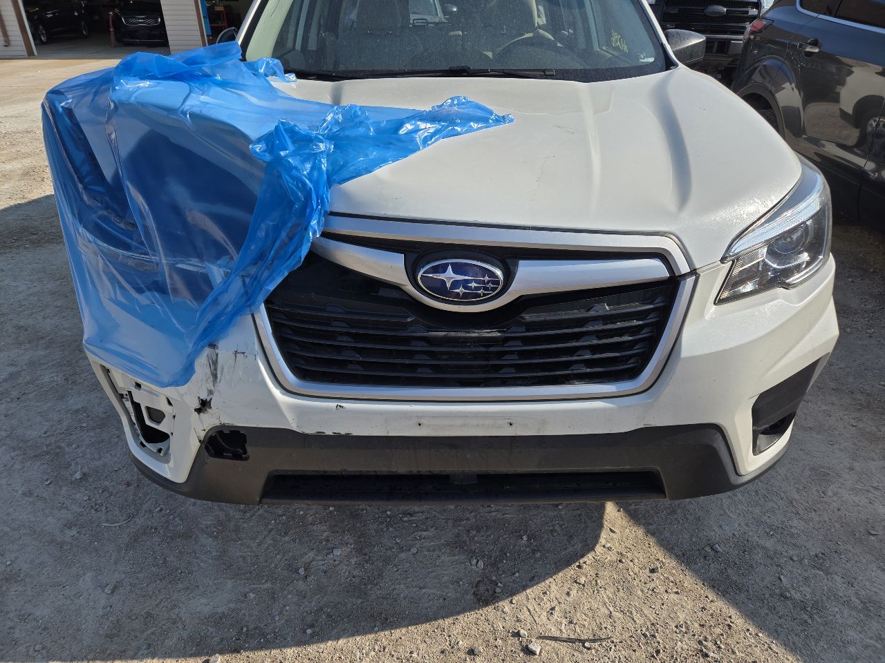 https://f005.backblazeb2.com/file/img-partshotlines-com/Inventory/EX441/Vehicle/251178_12.jpg