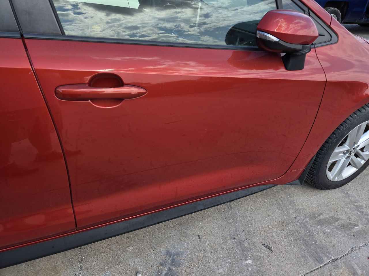 https://f005.backblazeb2.com/file/img-partshotlines-com/Inventory/EX441/Vehicle/251191_09.jpg