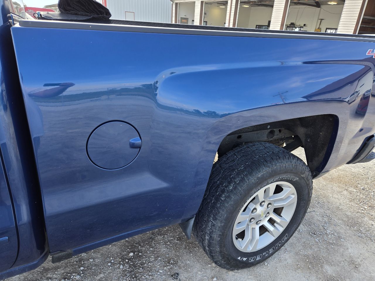 Vehicle/251192_05.jpg