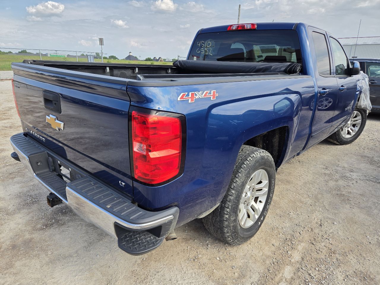 Vehicle/251192_09.jpg