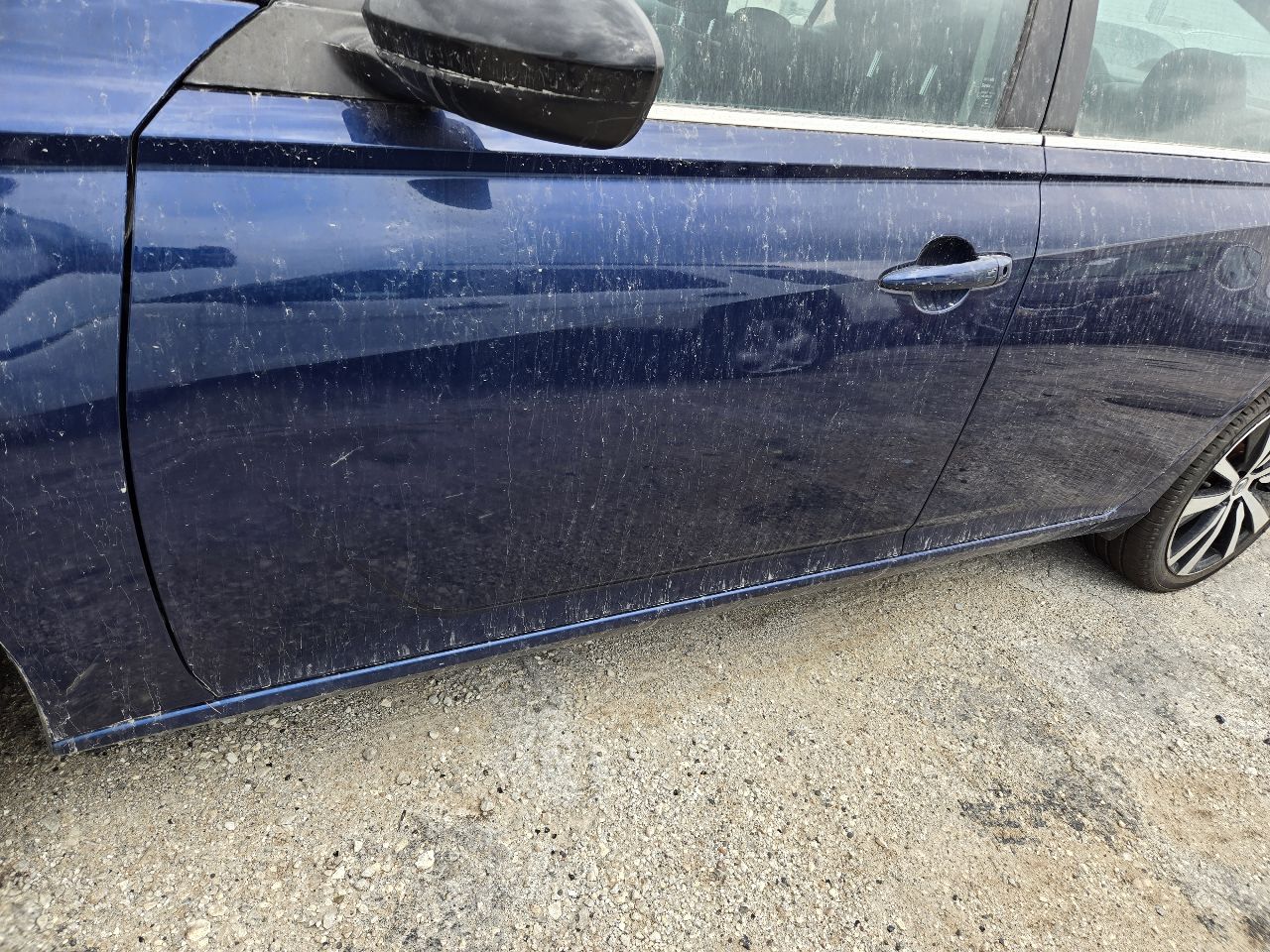 Vehicle/251241_03.jpg