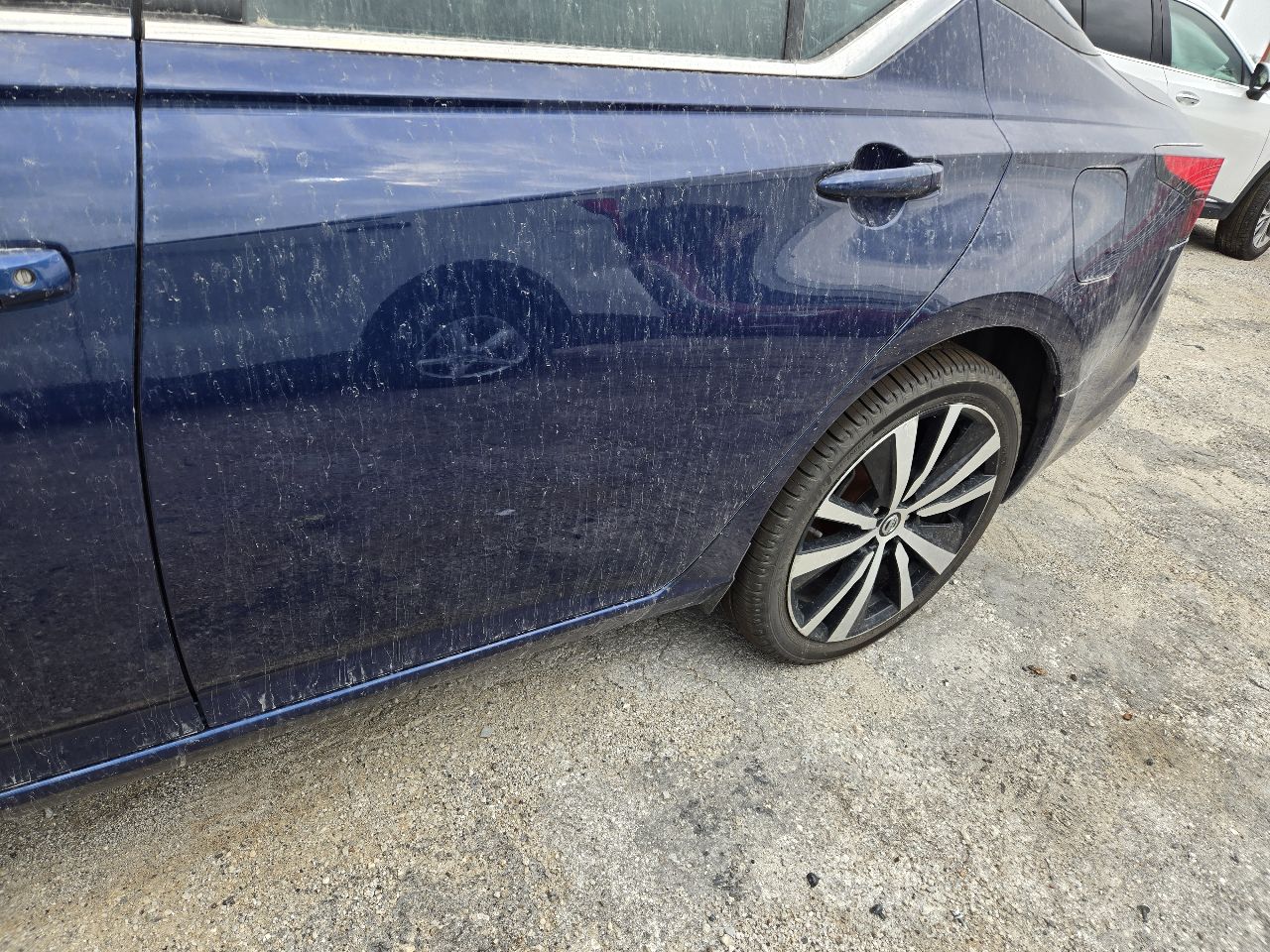 Vehicle/251241_04.jpg
