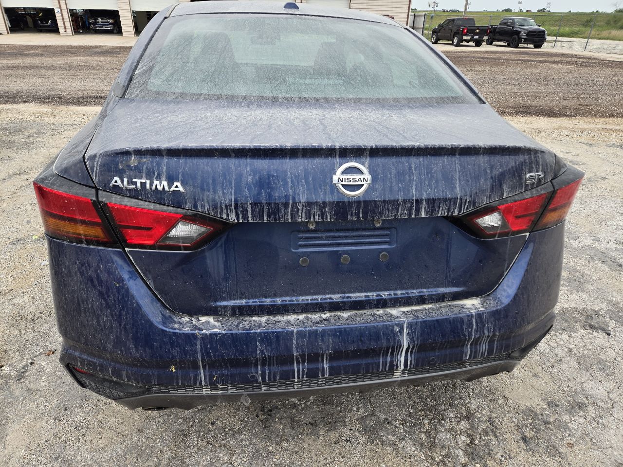Vehicle/251241_07.jpg