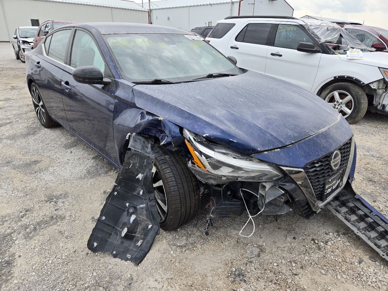 Vehicle/251241_12.jpg