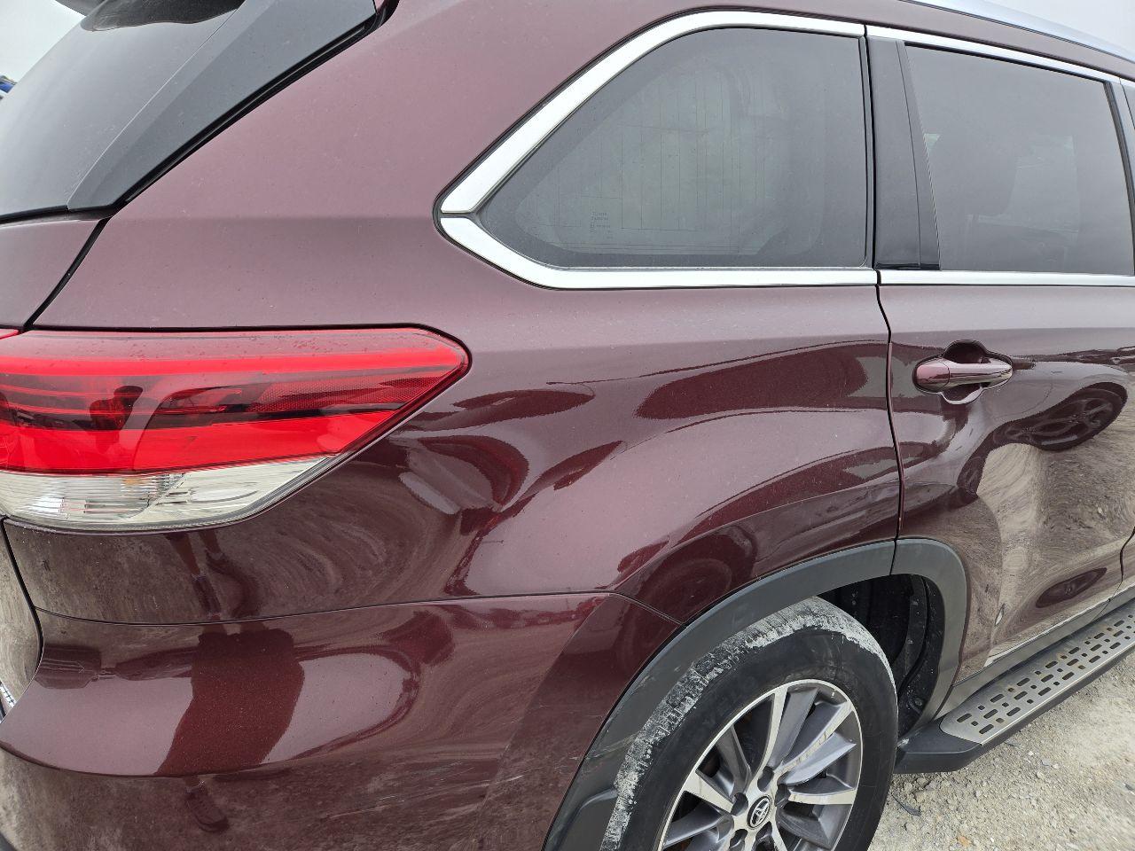 Vehicle/251244_09.jpg