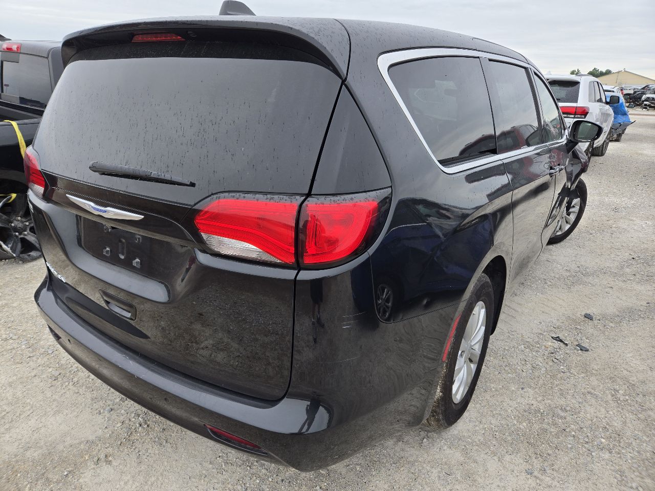 https://f005.backblazeb2.com/file/img-partshotlines-com/Inventory/EX441/Vehicle/251247_08.jpg