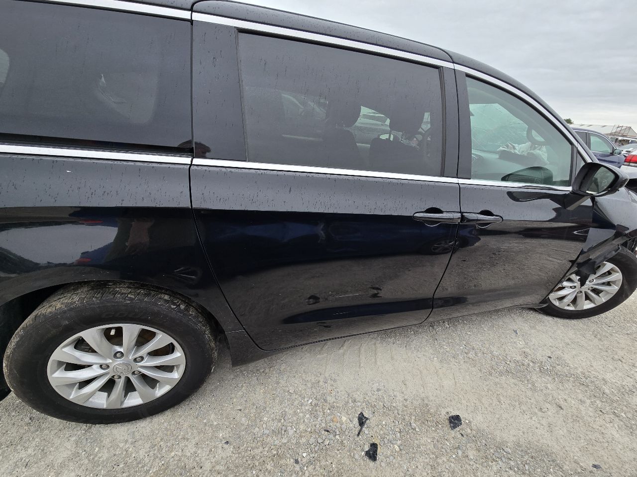 https://f005.backblazeb2.com/file/img-partshotlines-com/Inventory/EX441/Vehicle/251247_12.jpg