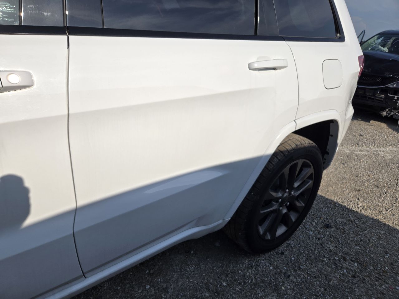 Vehicle/251248_03.jpg