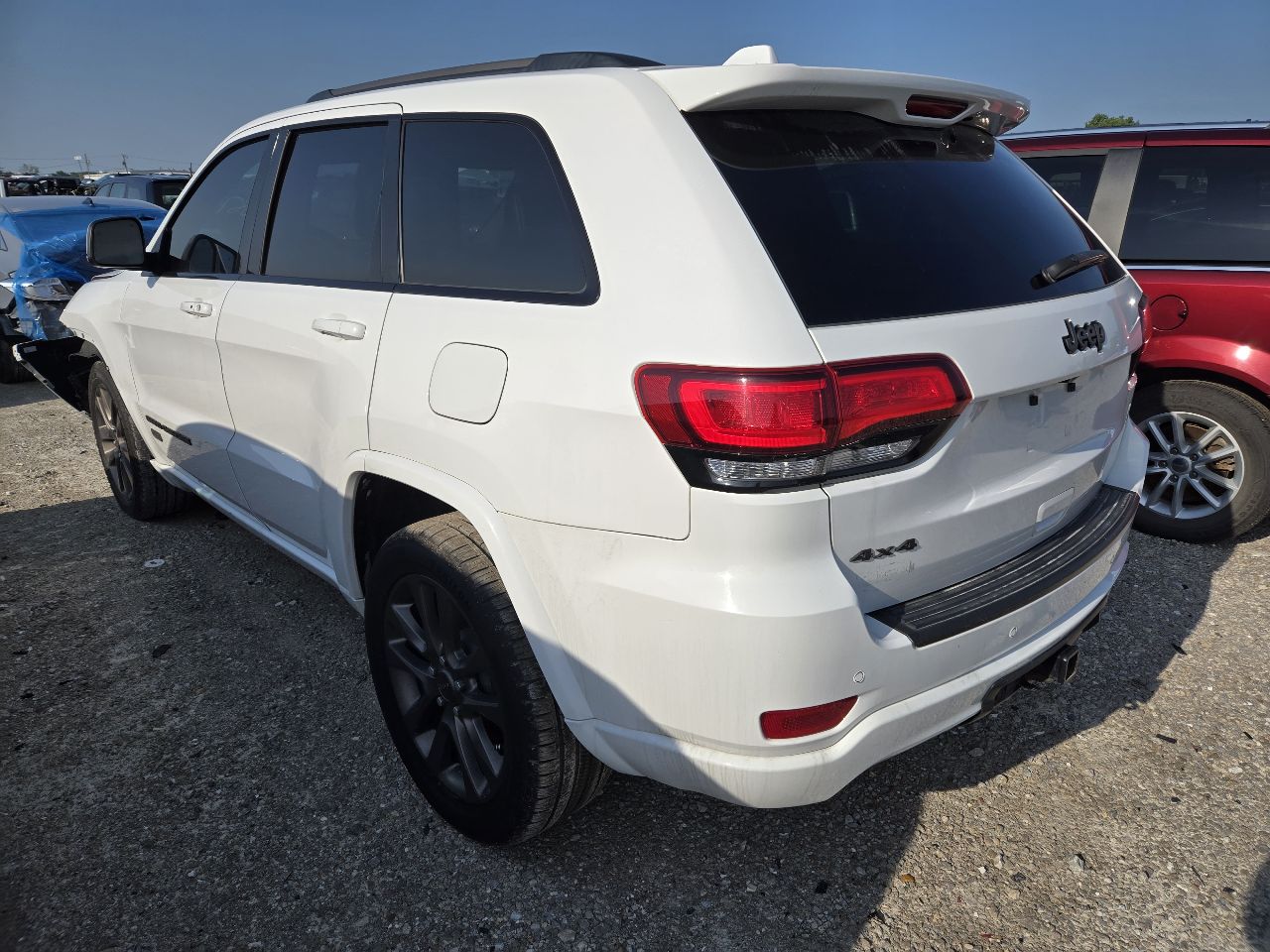 Vehicle/251248_05.jpg