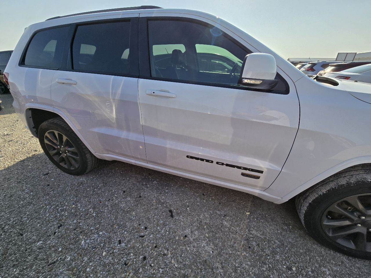 Vehicle/251248_11.jpg