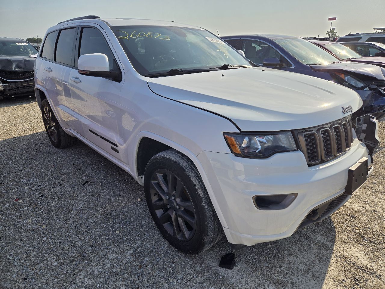 Vehicle/251248_12.jpg