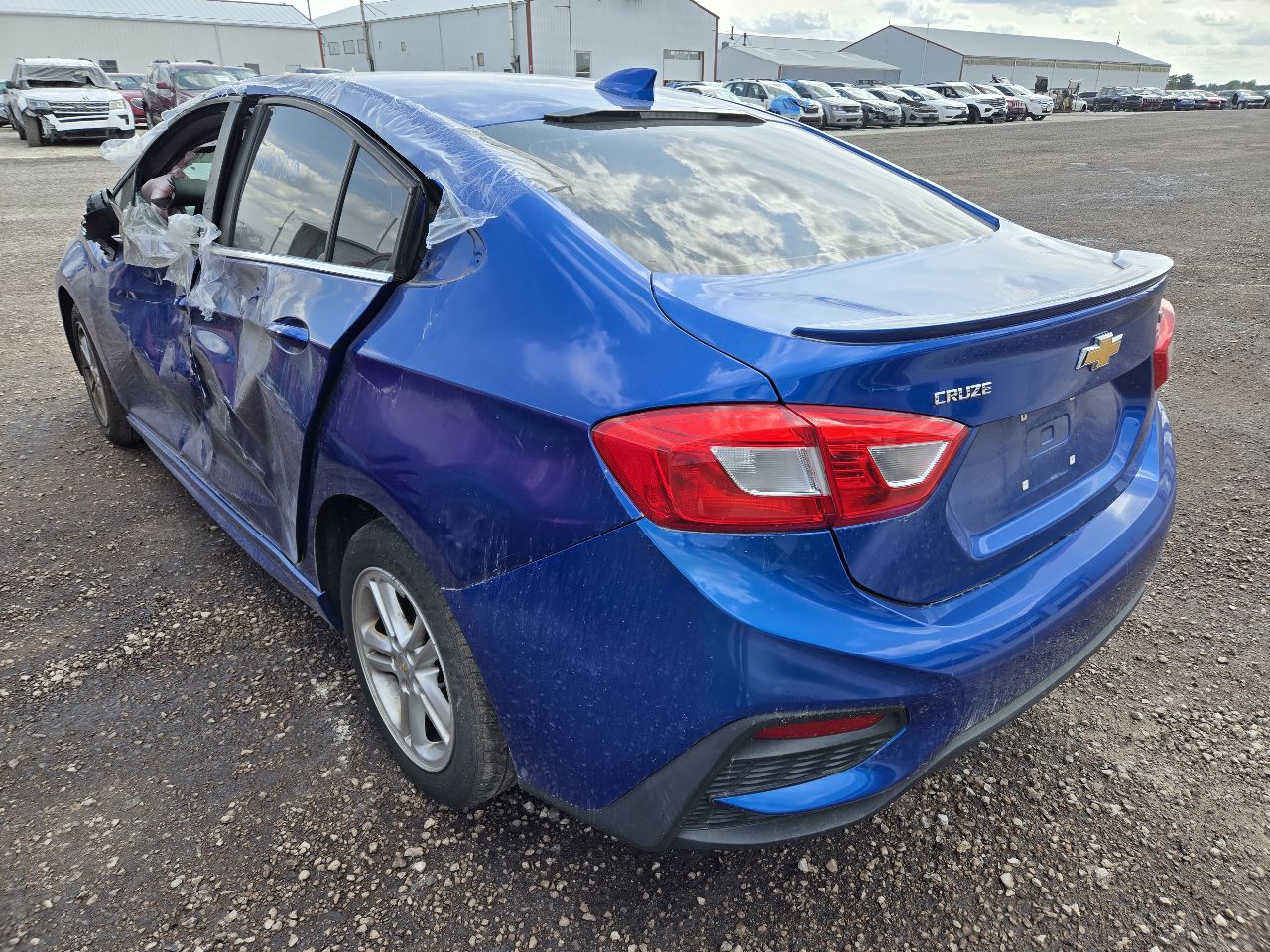 https://f005.backblazeb2.com/file/img-partshotlines-com/Inventory/EX441/Vehicle/251272_04.jpg