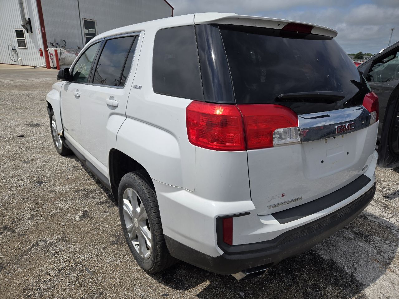 https://f005.backblazeb2.com/file/img-partshotlines-com/Inventory/EX441/Vehicle/251277_06.jpg