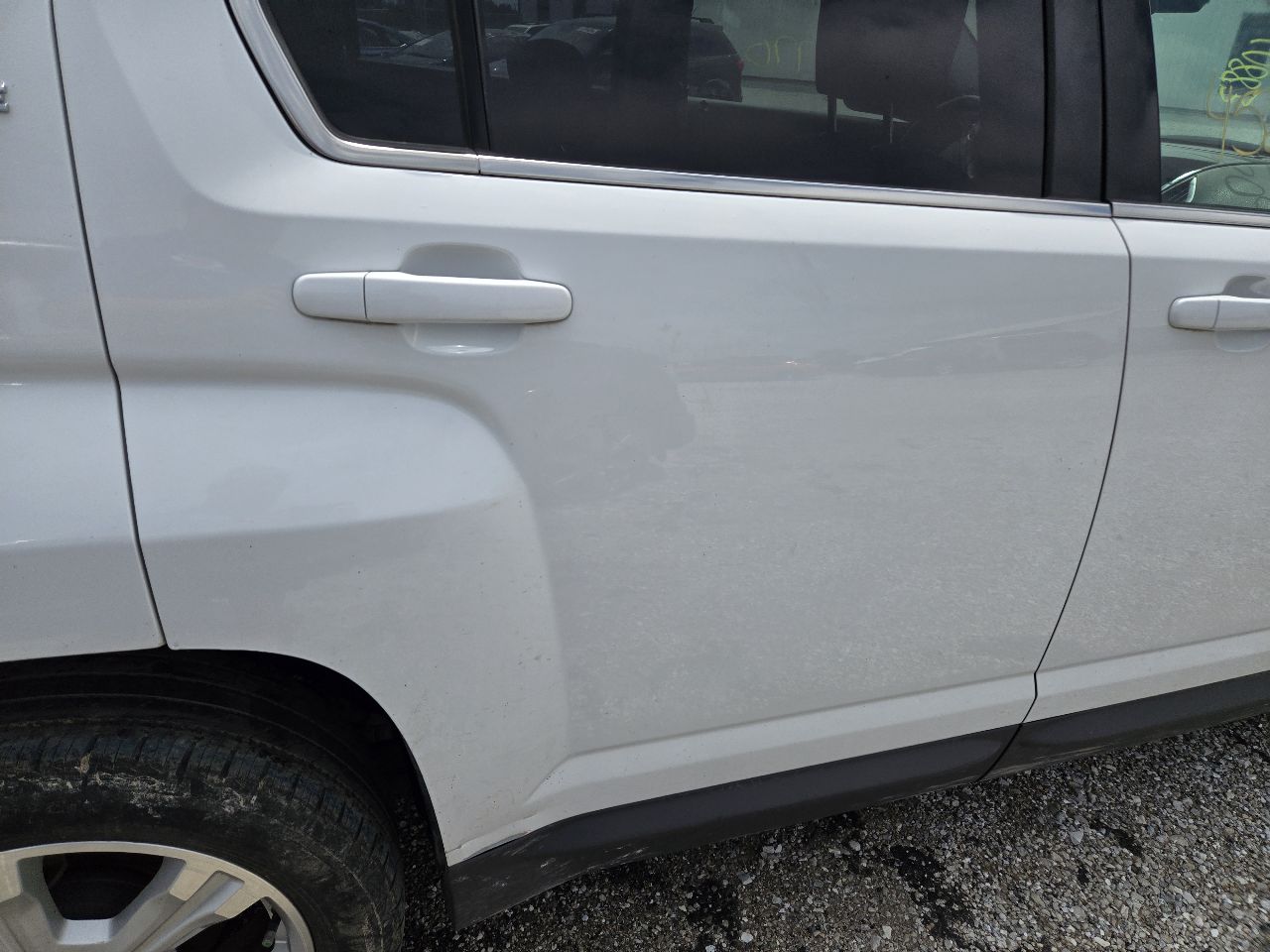 https://f005.backblazeb2.com/file/img-partshotlines-com/Inventory/EX441/Vehicle/251277_09.jpg