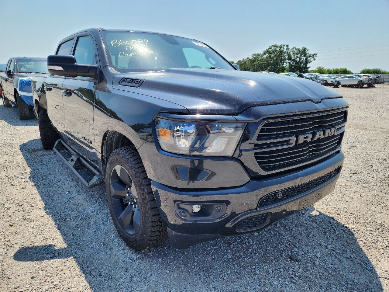 https://f005.backblazeb2.com/file/img-partshotlines-com/Inventory/EX441/Vehicle/251280_04.jpg