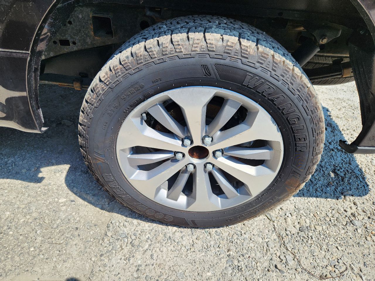 Vehicle/251282_05.jpg