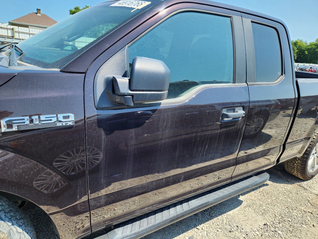 Vehicle/251282_06.jpg