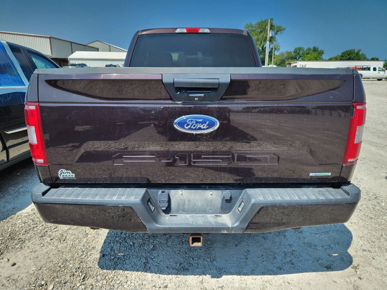 Vehicle/251282_08.jpg