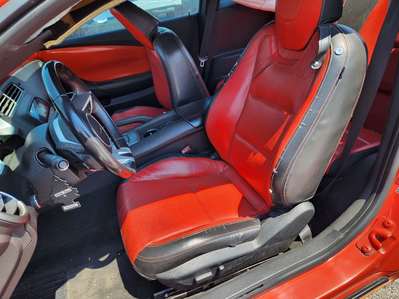 Vehicle/251296_12.jpg