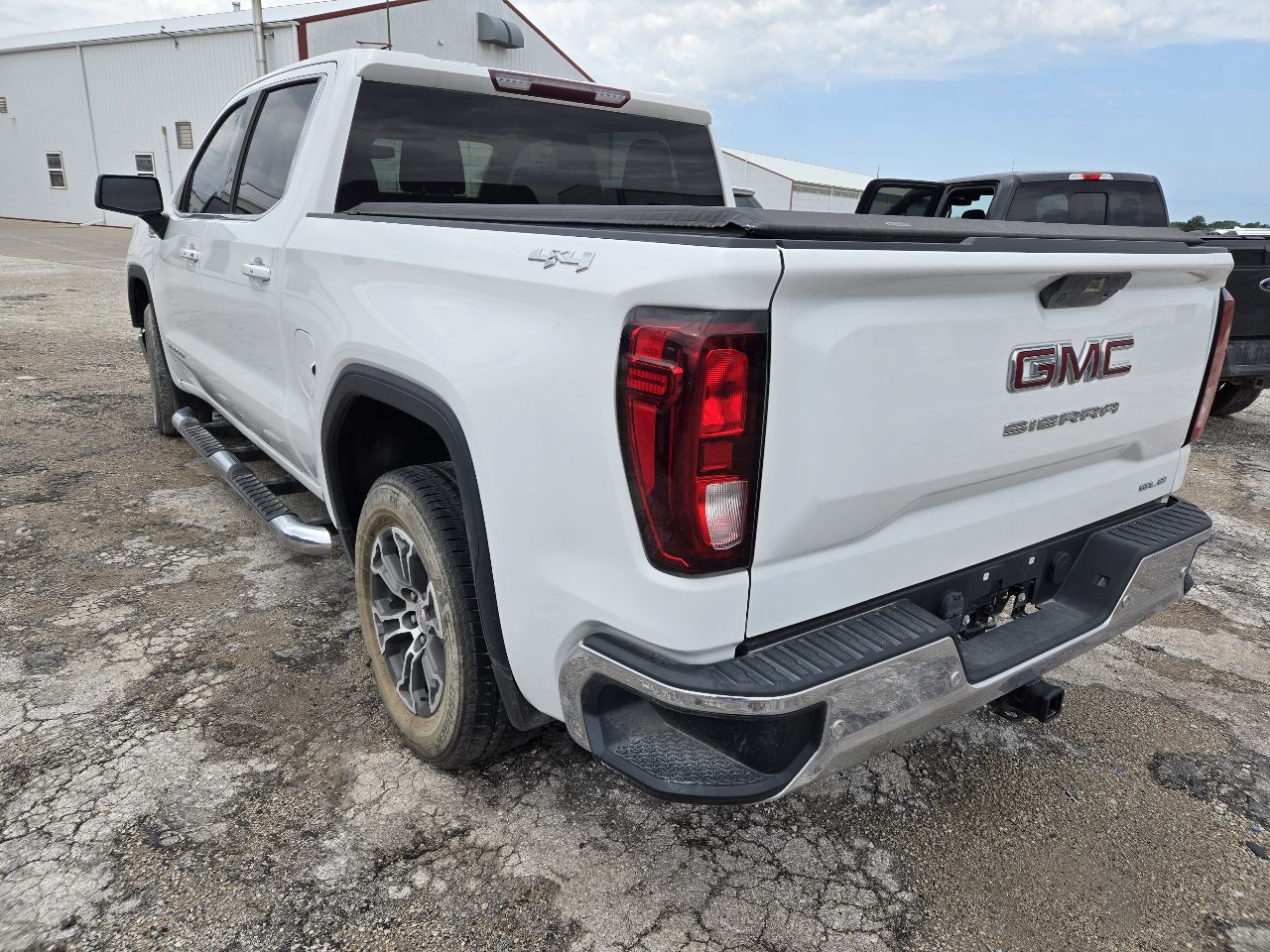 Vehicle/251339_07.jpg