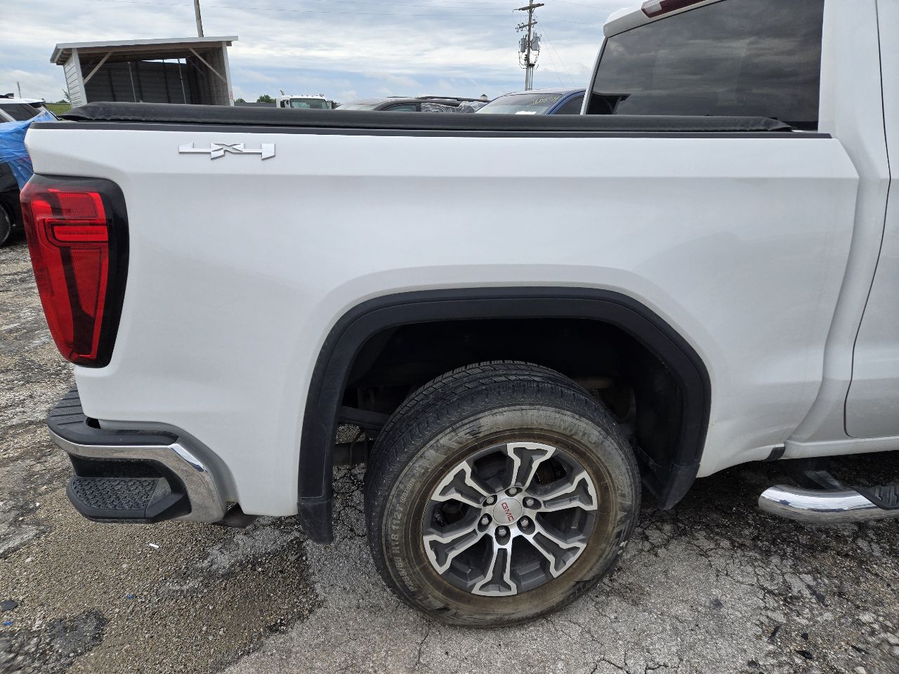 Vehicle/251339_10.jpg