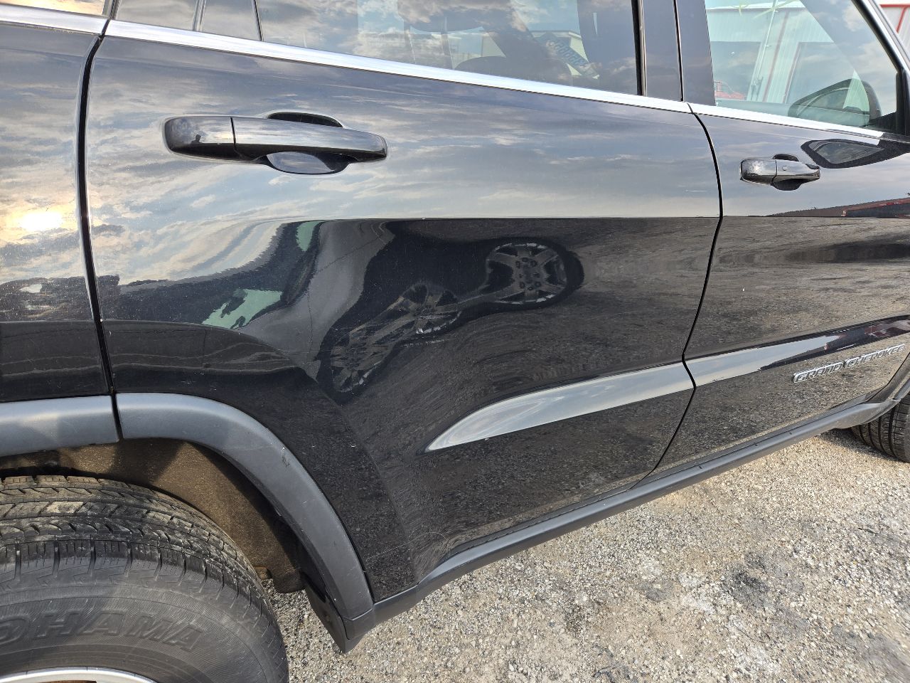 Vehicle/251388_07.jpg